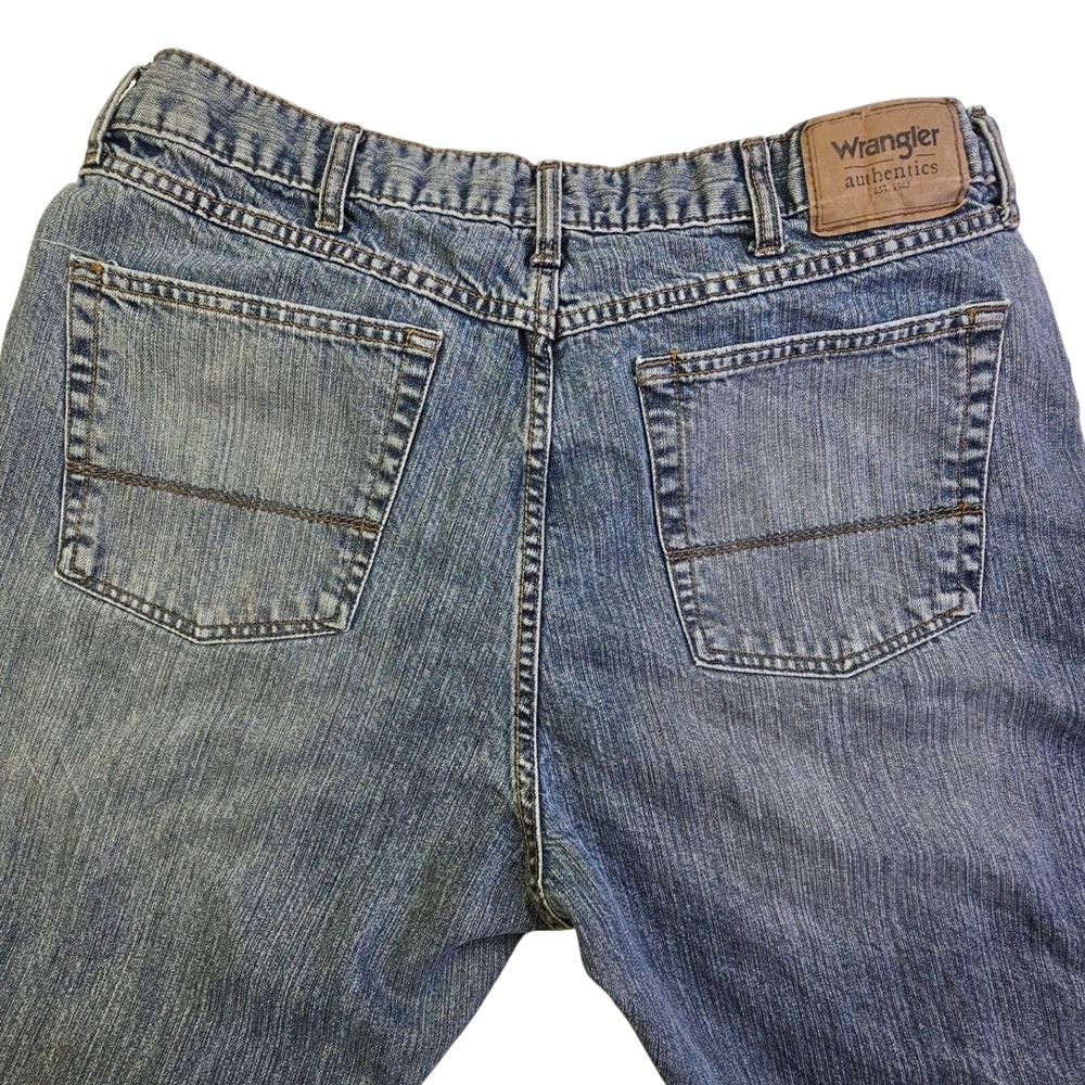 Wrangler Authentics Mens Relaxed Fit Straight Leg Blue Denim Jeans ZM4RBDX 38x32 - Picture 5 of 10